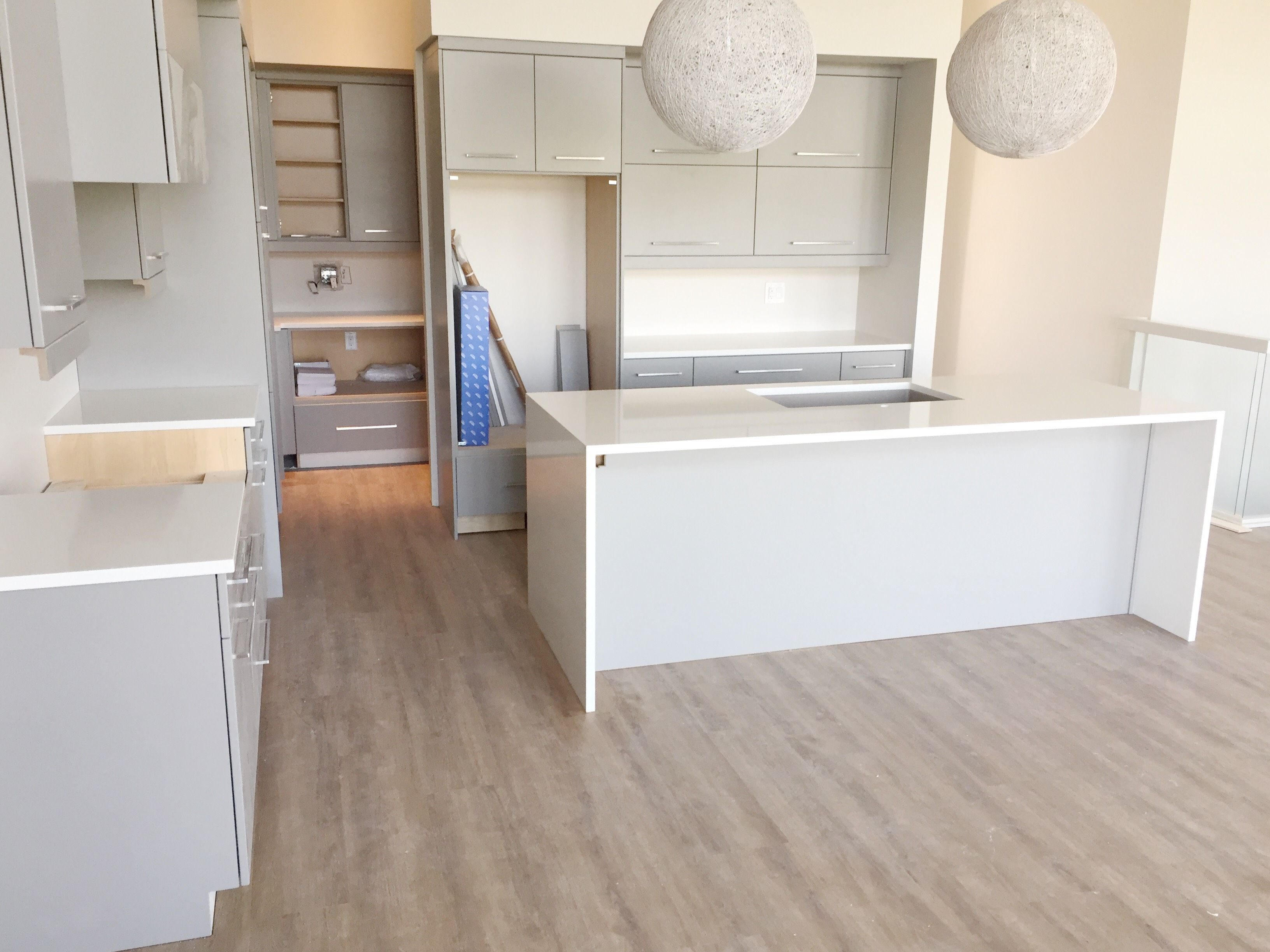 EW120 Everest White
