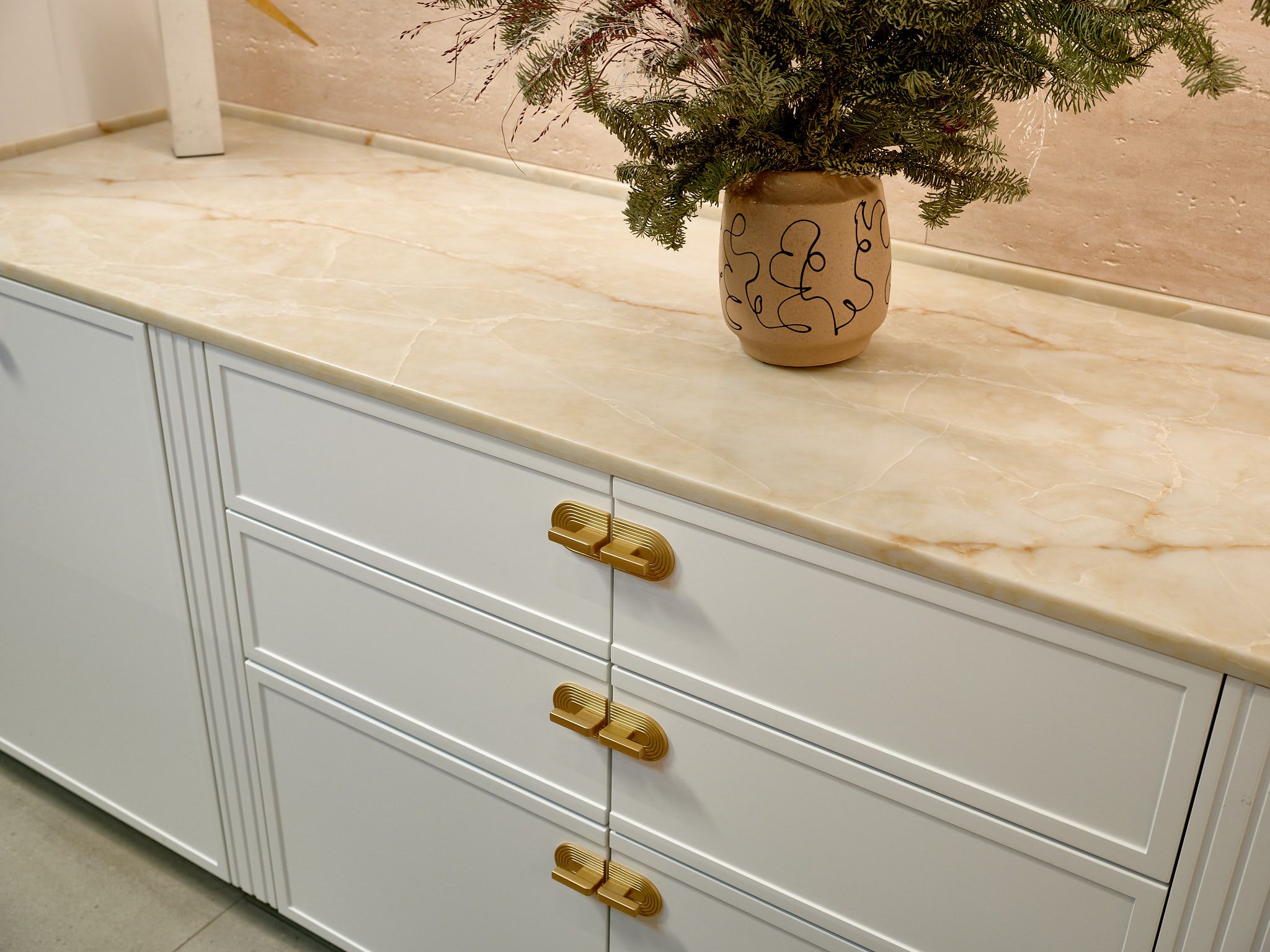 A96 Ivory Glace