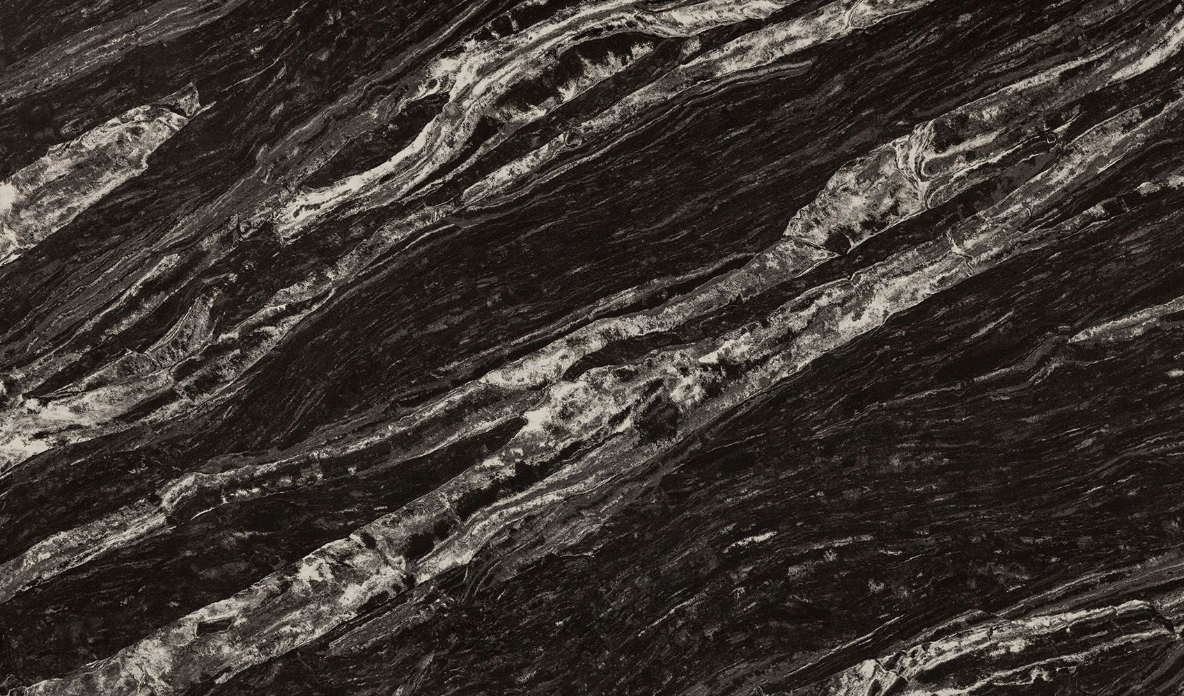 EQAG 099 Titanuim Leather