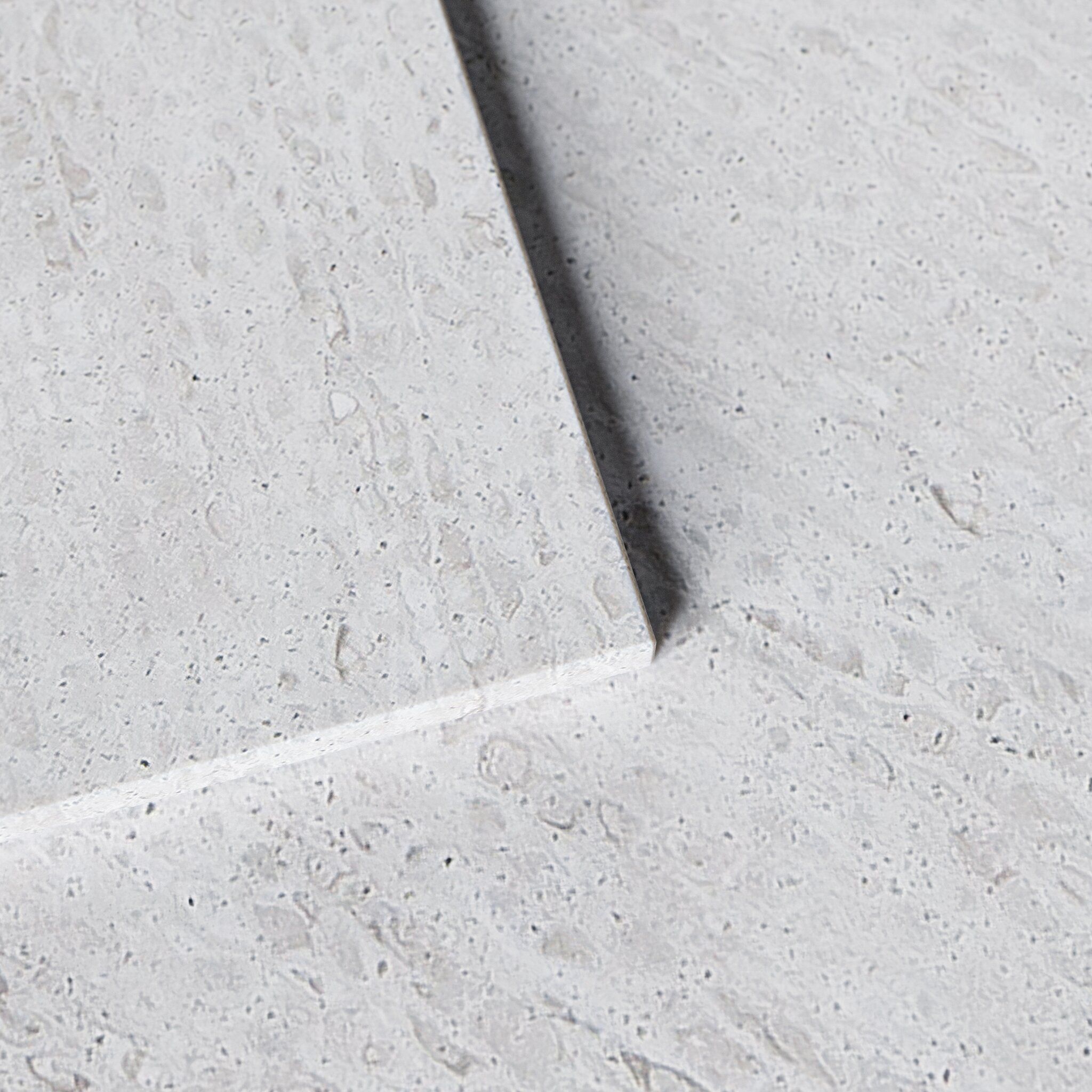 ST-302 Bianco Classico