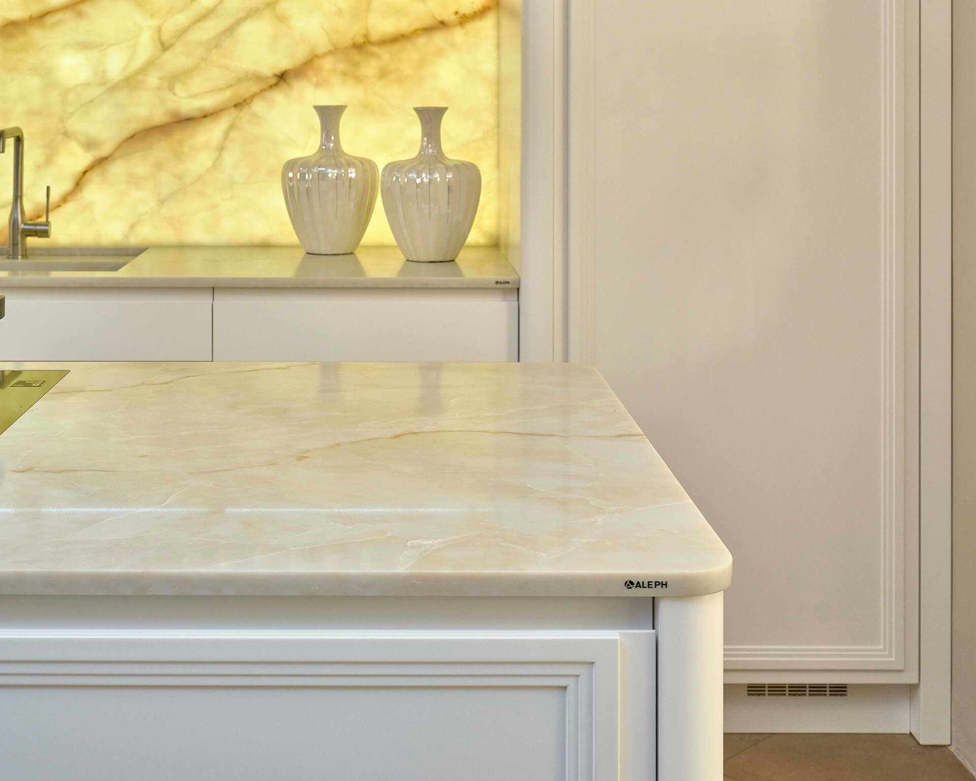 A96 Ivory Glace