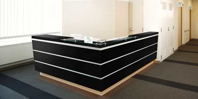 Deep Black Quartz (F) (остаток 1,82х0,76 метра)