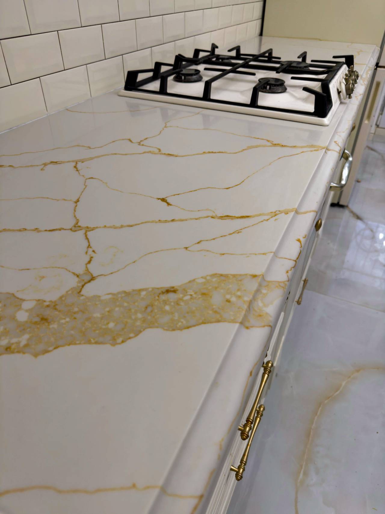 Q785 Calacatta Gold